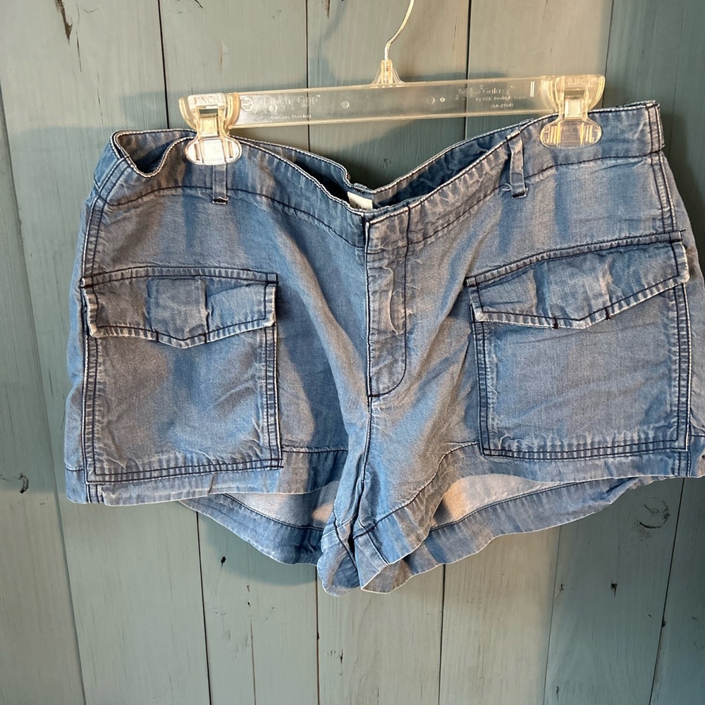 Gap Summer Denim Shorts, Size 14
